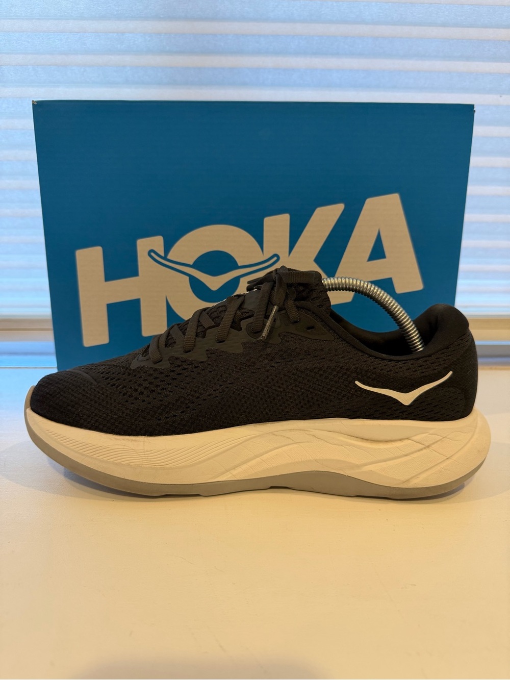 Hoka One One Rincon 4 Black and White Running Shoes Women’s 10.5 - Picture 5 of 12